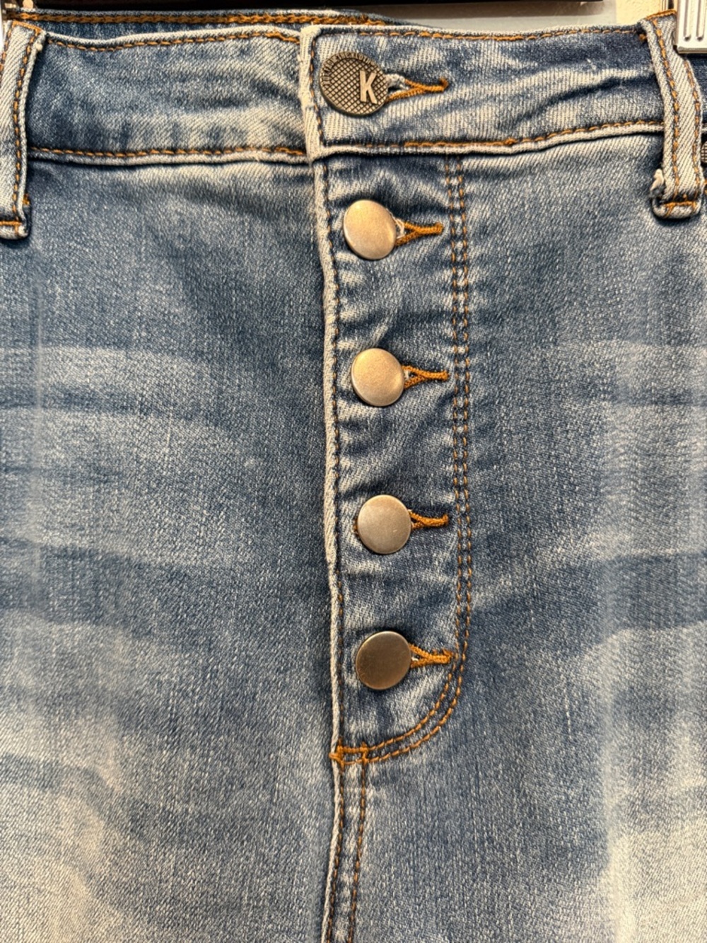 Kut from the Kloth Mid-Blue Button-Fly  Jeans - Picture 2 of 6